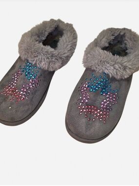 Skechers Kids Gray Faux-Fur Slip-On Slippers with Pink & Blue Accents